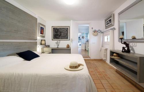 Pollenca Villa Sleeps 8 Pool