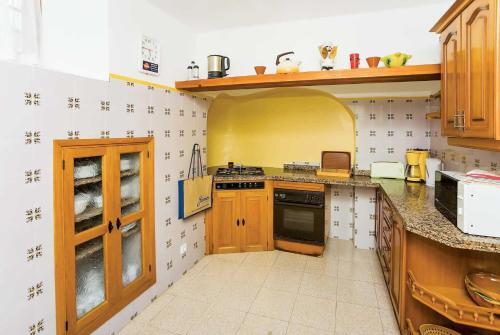 Pollenca Villa Sleeps 8 Air Con Wifi