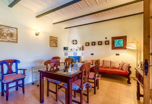 Pollenca Villa Sleeps 6 Pool Air Con Wifi T400535
