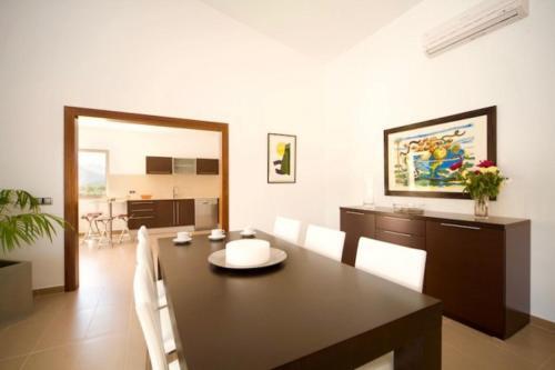 Pollenca Villa Sleeps 6 Pool Air Con Wifi T251852