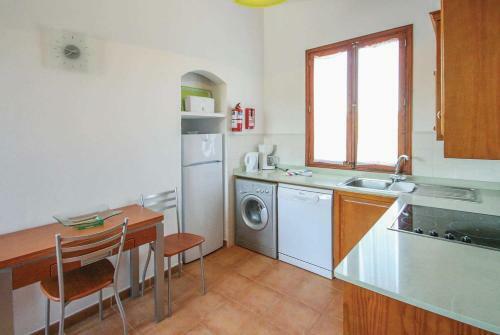 Pollenca Villa Sleeps 2 Air Con Wifi