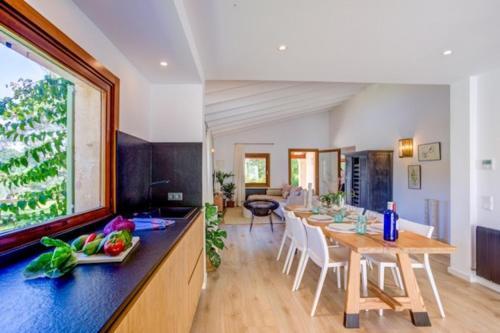 Pollenca Villa Sleeps 6 Pool Air Con Wifi T251887