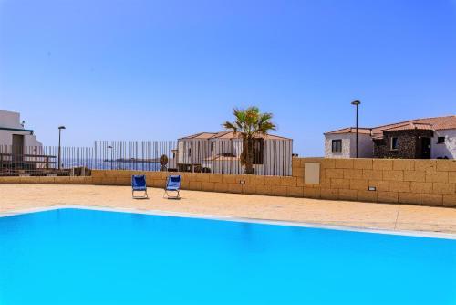Apartment Poris With Sea View And Pool