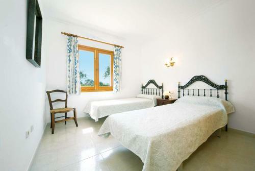 Cala San Vicente Villa Sleeps 6 Air Con Wifi
