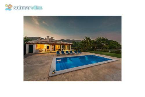 Cala San Vicente Villa Sleeps 6 Pool Air Con Wifi