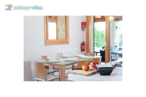 Cala San Vicente Villa Sleeps 6 Pool Air Con Wifi