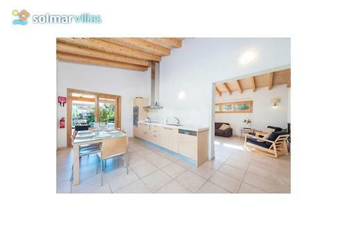 Cala San Vicente Villa Sleeps 6 Pool Air Con Wifi