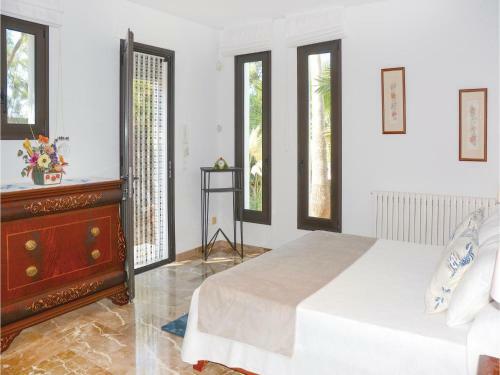 Four-bedroom Holiday Home In Porto Colom