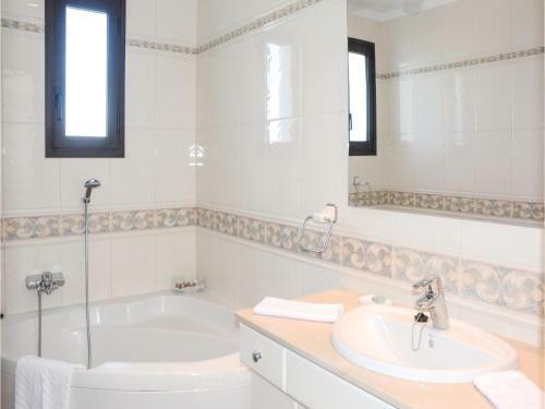 Four-bedroom Holiday Home In Porto Colom