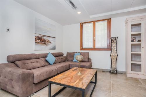 Port D'alcudia Villa Sleeps 12 Pool Wifi