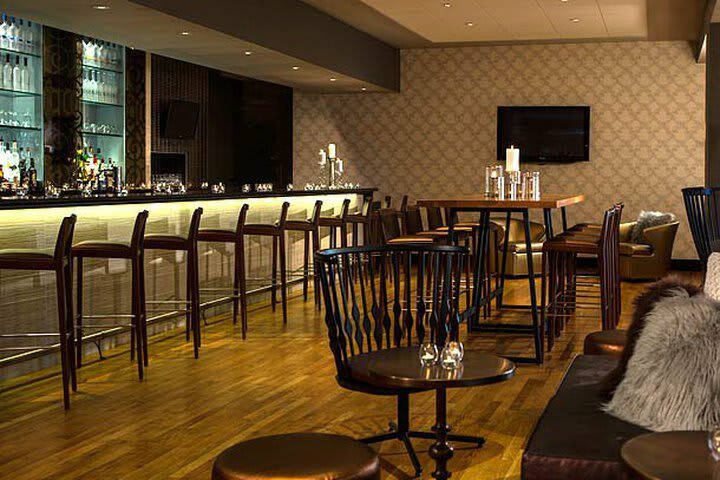 Hotel Renaissance Chicago O`hare Suites