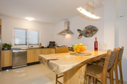 Driftwood Sea Front Apartment