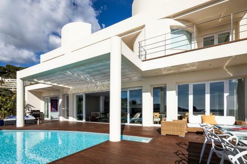 Villa Infinity -amazing Luxury Villa 3 Pools & Jacuzzi