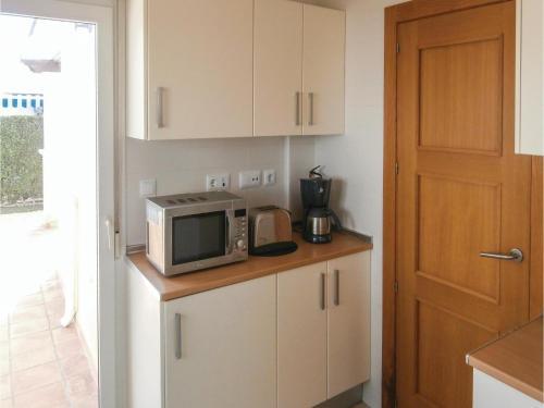 Three-bedroom Holiday Home In Roldan
