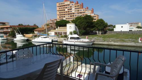 Apartamento Rnet - Claudia Roses