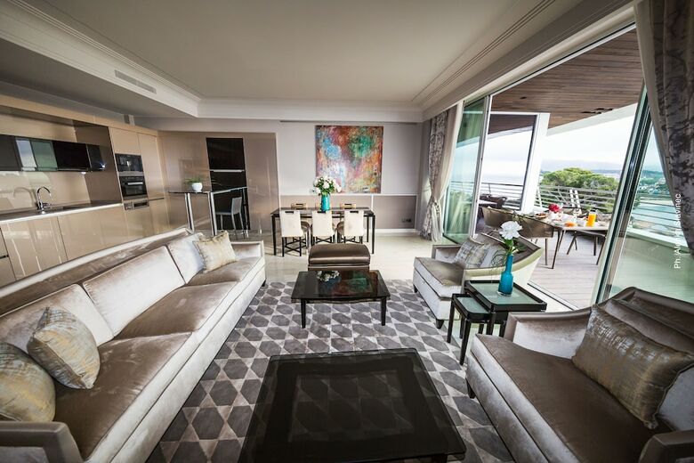 Al�briga Hotel & Homesuites