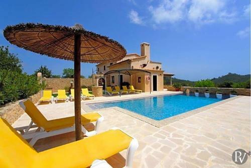 S'horta Villa Sleeps 10 Pool Air Con Wifi