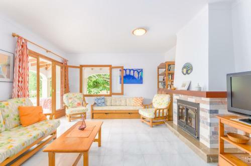 Casa Aina