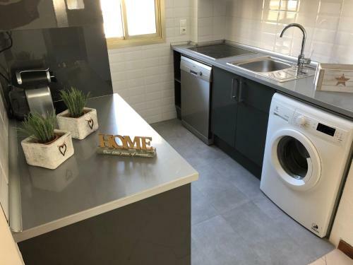 T&h Novelty 415 Family Apartment