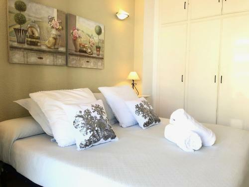 T&h Novelty 415 Family Apartment
