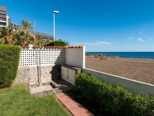 Beachfront Apartment Las Burras Mra 02
