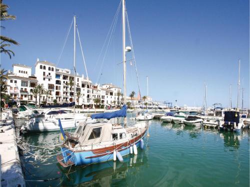 Two-bedroom Apartment In San Luis de Sabinillas