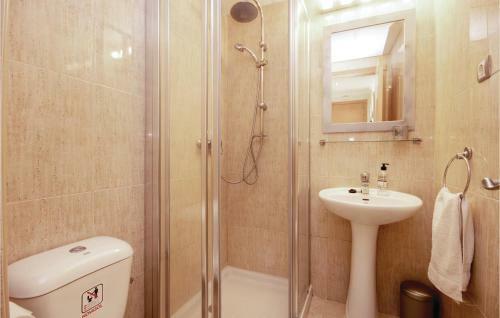 Two-bedroom Apartment In Sabinillas-manilva