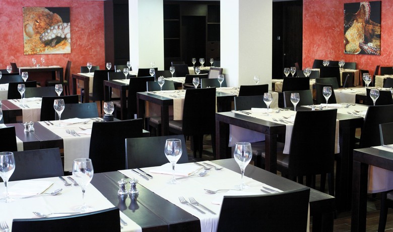 Hotel Occidental Cala Vi�as