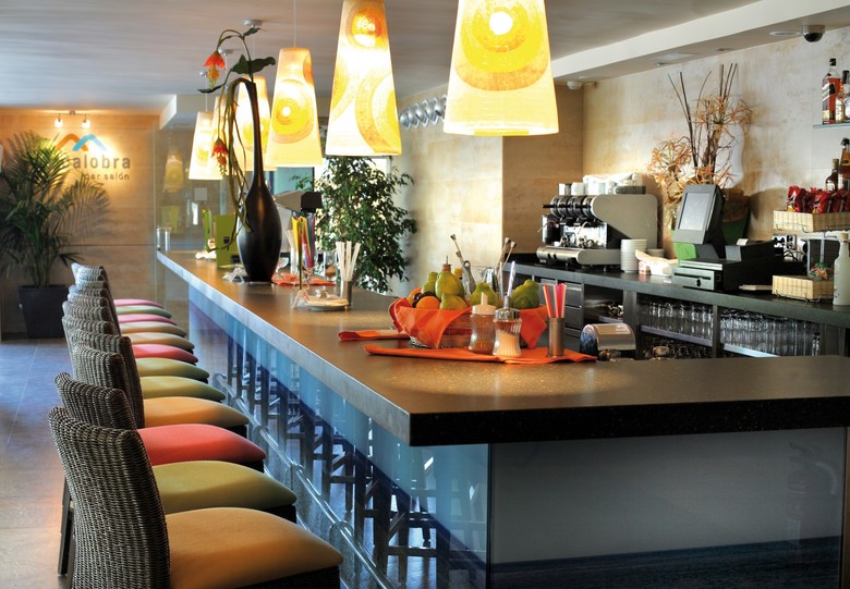 Hotel Occidental Cala Vi�as