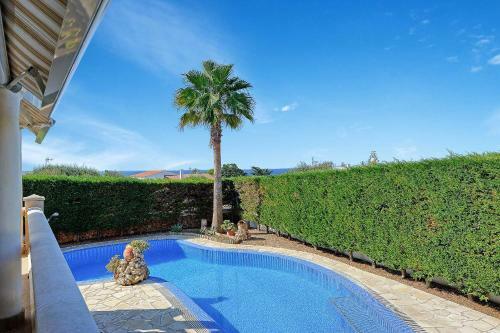 Villa Manoli