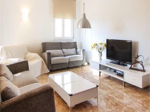 Three-bedroom Holiday Home In Santa Cristina D'aro