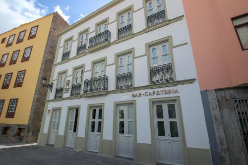 Hotel Emblem�tico Holiday Time
