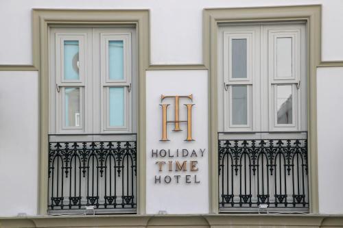 Hotel Emblem�tico Holiday Time