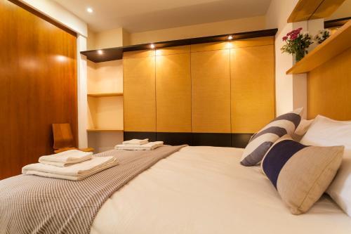 Artists Design - Space Maison Apartments