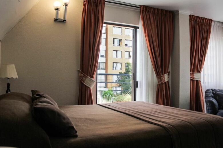 Hotel Maria Angola