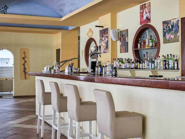 Pearl Hotel