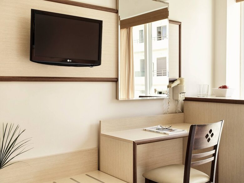 Pearl Hotel
