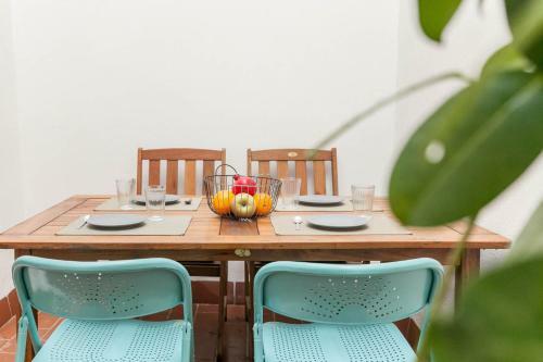 Modern And Spacious Apartment. Private Patio