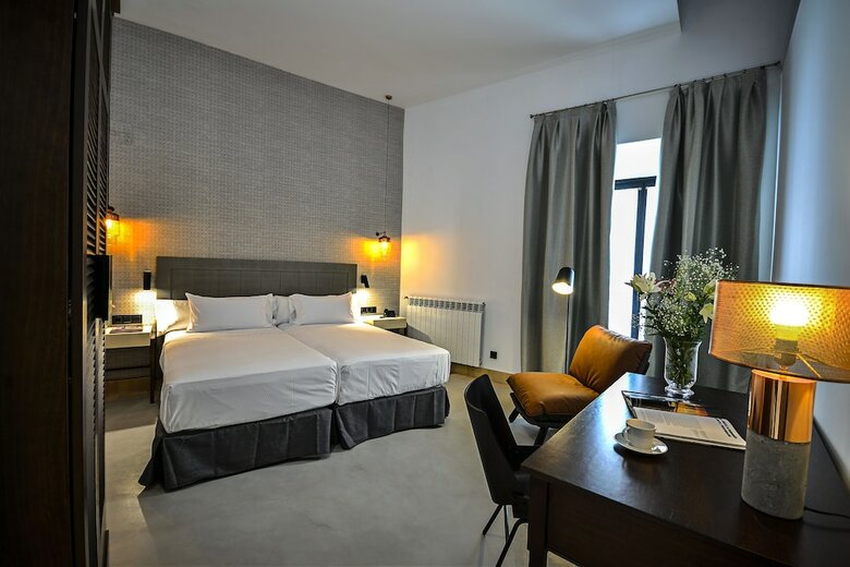 Hotel Legado Alcazar