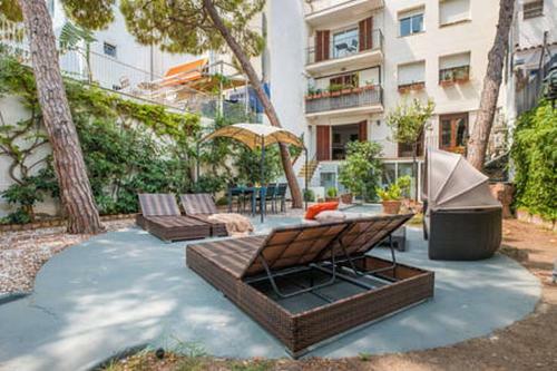 Pure Olive Garden Apartment Sitges