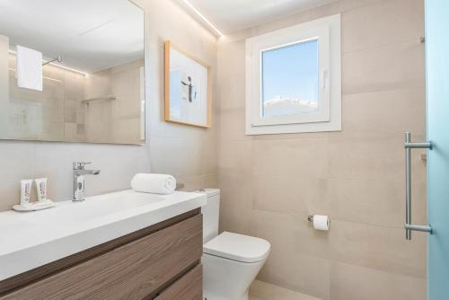 Apartamento La Marisma - Suite & Rental Car