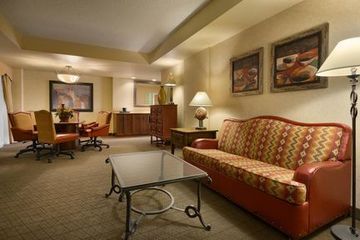 Embassy Suites Albuquerque Hot