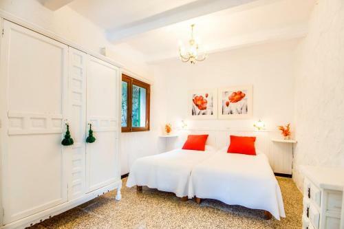 Son Serra De Marina Villa Sleeps 4
