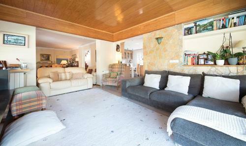 Bages House