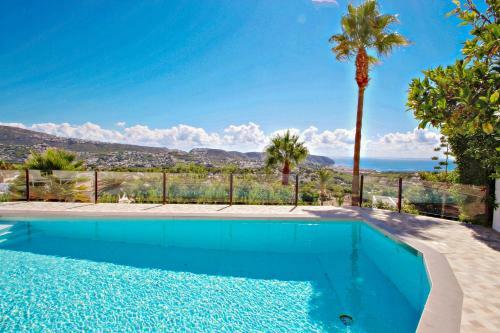 Suerte - Sea View Villa With Private Pool In Moraira