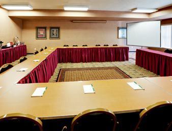 Hotel Hawthorn Suites By Wyndham Blo