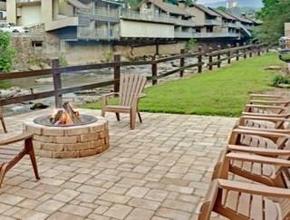 Hotel Days Inn Gatlinburg On The River