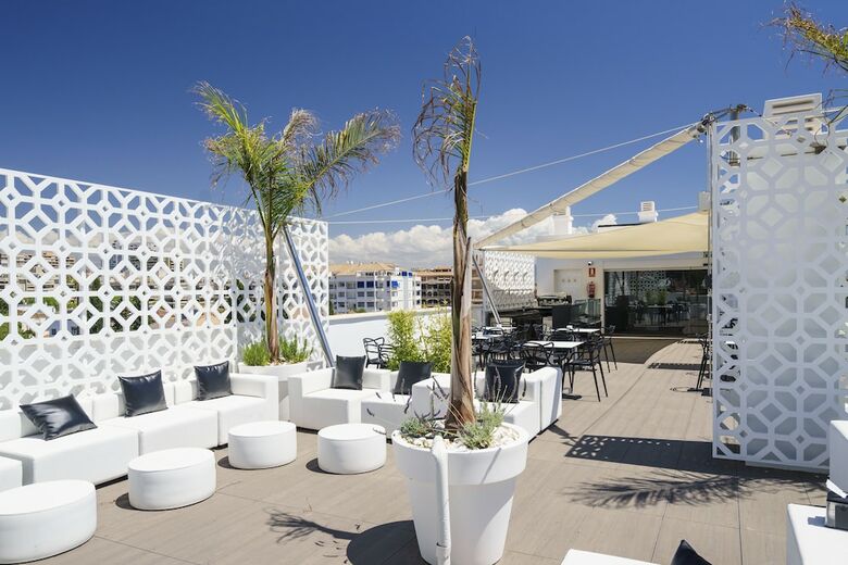 Costa Del Sol Hotel