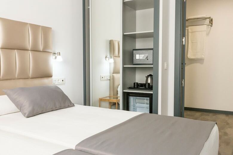 Hostal Bajondillo Beach Cozy Inns