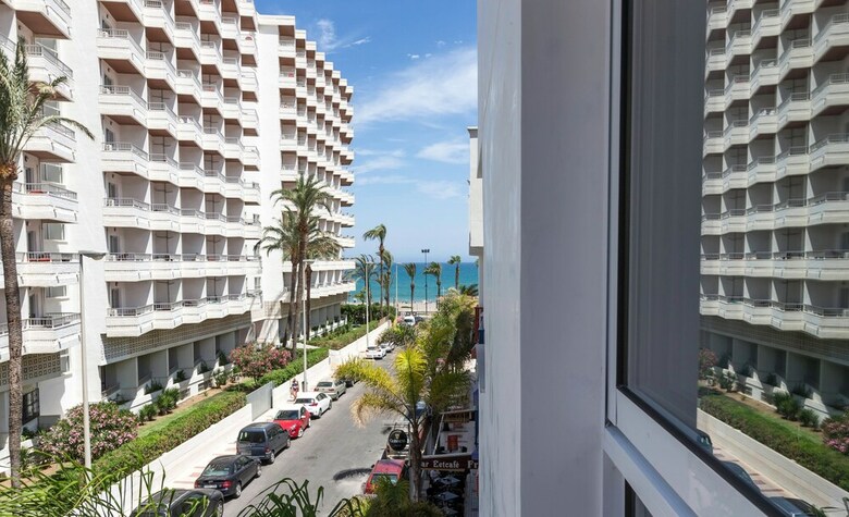 Hostal Bajondillo Beach Cozy Inns